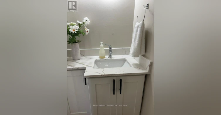 D-120 Endicott Terrace, Welland, ON, L3C 5S1 - 9