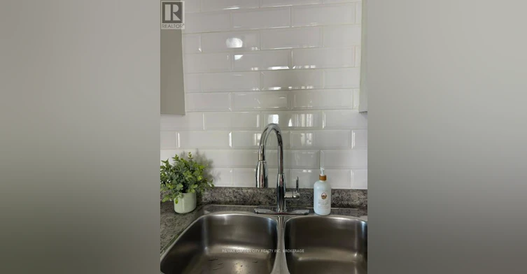 D-120 Endicott Terrace, Welland, ON, L3C 5S1 - 4