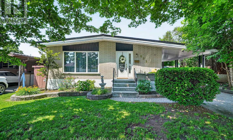 438 Beach Avenue