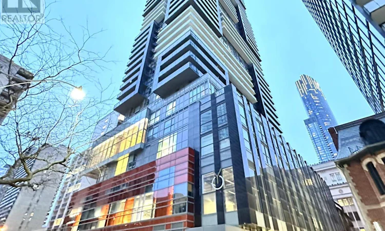 3211-7 Grenville Street