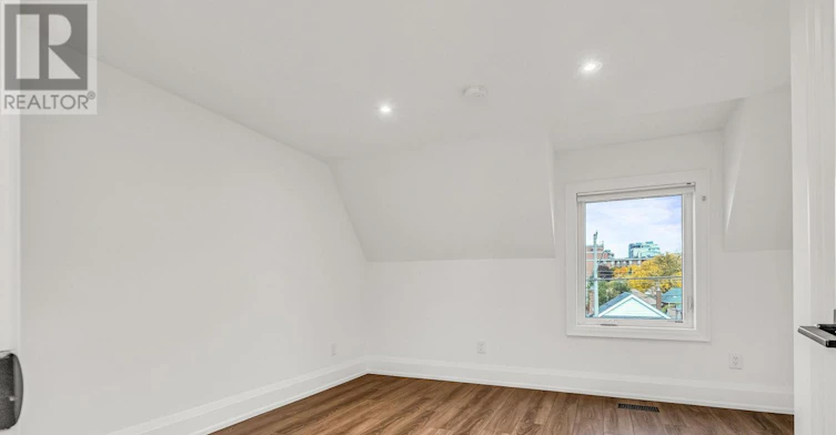 B-323 Mortimer Avenue, Toronto, ON, M4J 2C9 - 16