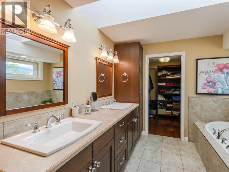 564 Alexander Avenue, Penticton, BC, V2A 1E5 - 24