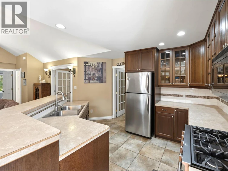 564 Alexander Avenue, Penticton, BC, V2A 1E5 - 6