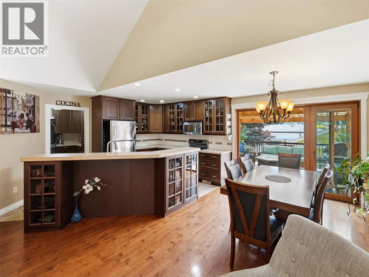 564 Alexander Avenue, Penticton, BC, V2A 1E5 - 4