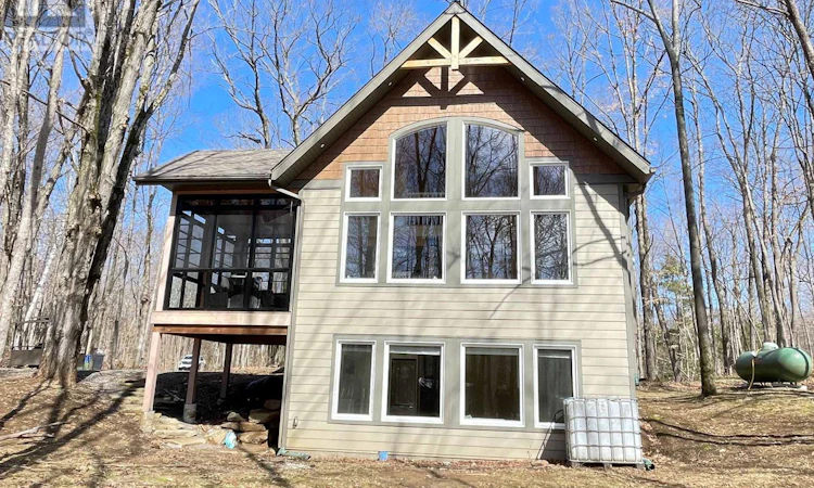 20 Crestview Drive