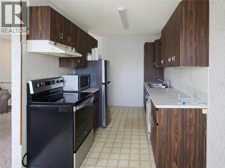 217 Mcgill Road, Kamloops, BC, V2C 1M2 - 2
