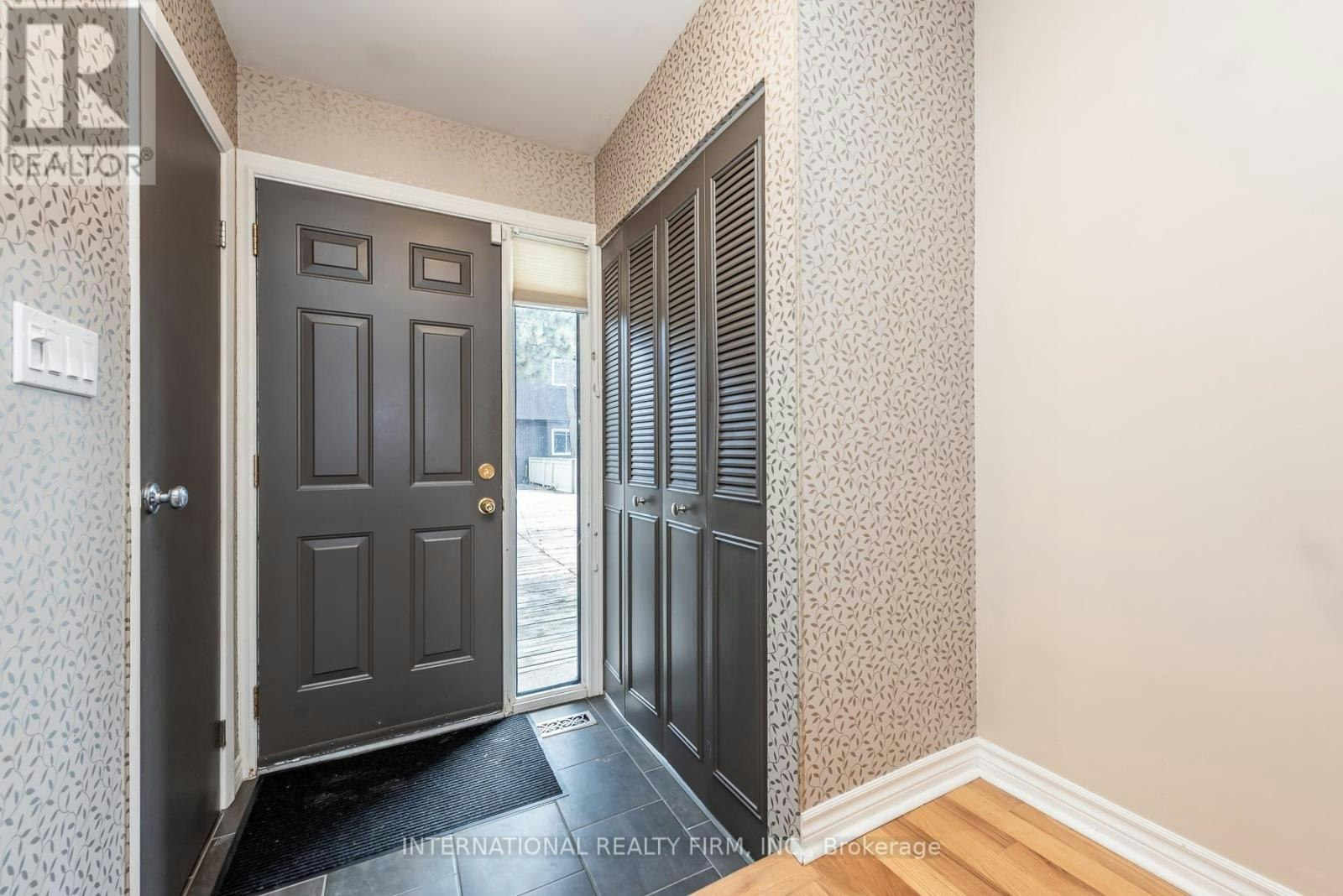 15-6855 Glen Erin Drive, Mississauga, ON, L5N 1P6 - 2