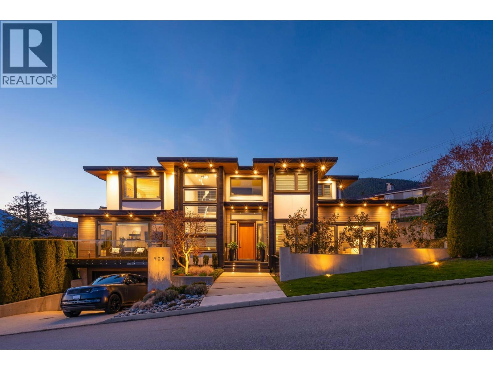 908 Beaconsfield Road, North Vancouver, BC, V7R 1S8