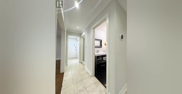 25 Cheval Drive, Toronto, ON, M3B 1R5 - 9