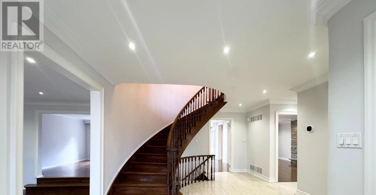 25 Cheval Drive, Toronto, ON, M3B 1R5 - 11
