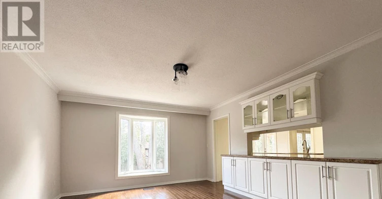 25 Cheval Drive, Toronto, ON, M3B 1R5 - 6