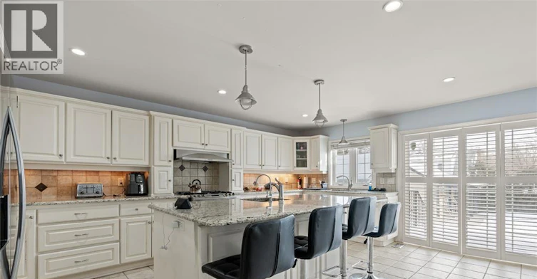 UPPER-282 Rossini, Windsor, ON, N8N 2Z1 - 15