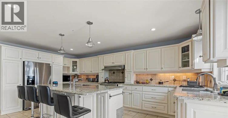 UPPER-282 Rossini, Windsor, ON, N8N 2Z1 - 14