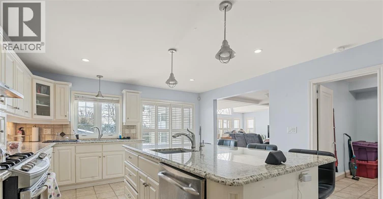 UPPER-282 Rossini, Windsor, ON, N8N 2Z1 - 16