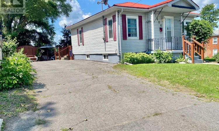 404 Bleecker Avenue