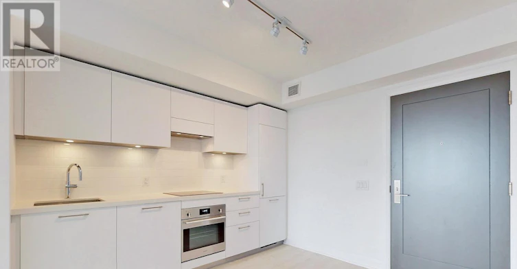 510-33 Frederick Todd Way, Toronto, ON, M4G 0C9 - 3