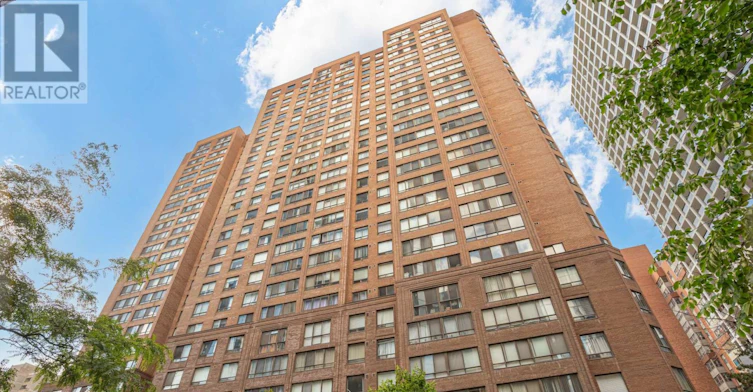 803-633 Bay Street, Toronto, ON, M5G 2G4 - 2
