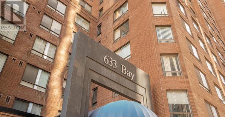 803-633 Bay Street, Toronto, ON, M5G 2G4 - 6
