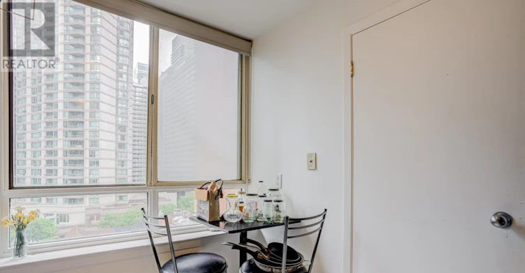 803-633 Bay Street, Toronto, ON, M5G 2G4 - 23