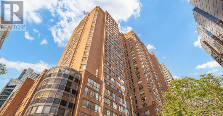 803-633 Bay Street, Toronto, ON, M5G 2G4 - 5