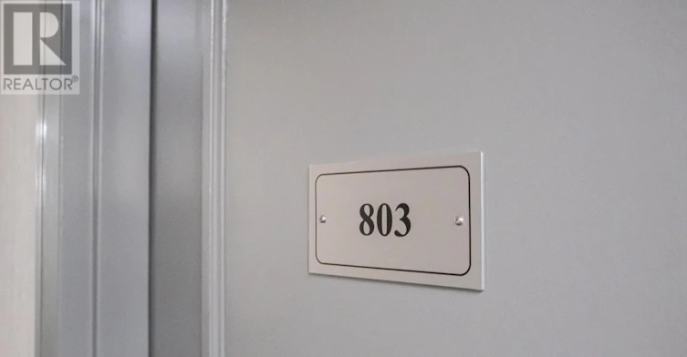 803-633 Bay Street, Toronto, ON, M5G 2G4 - 12