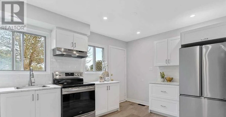 1209 Southdale Avenue S, Oshawa, ON, L1H 7Z1 - 5