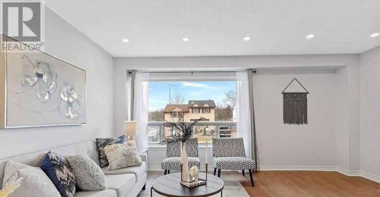 1209 Southdale Avenue S, Oshawa, ON, L1H 7Z1 - 4