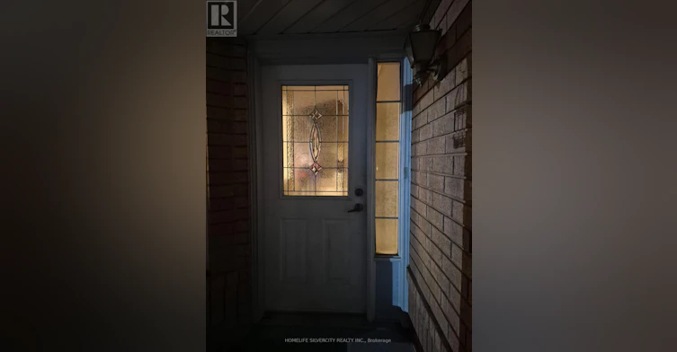 35 Alaskan Summit Court N, Brampton, ON, L6R 1P1 - 2