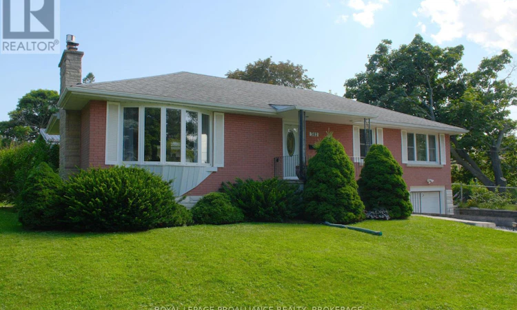 302 Arrowhead Place
