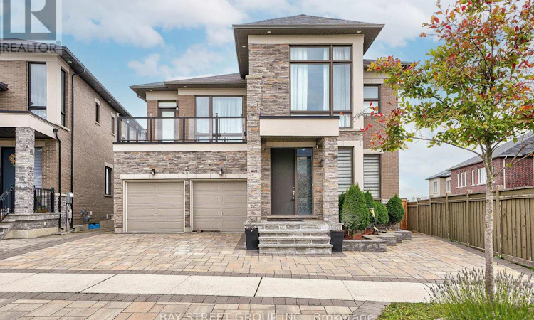 40 Conklin Crescent