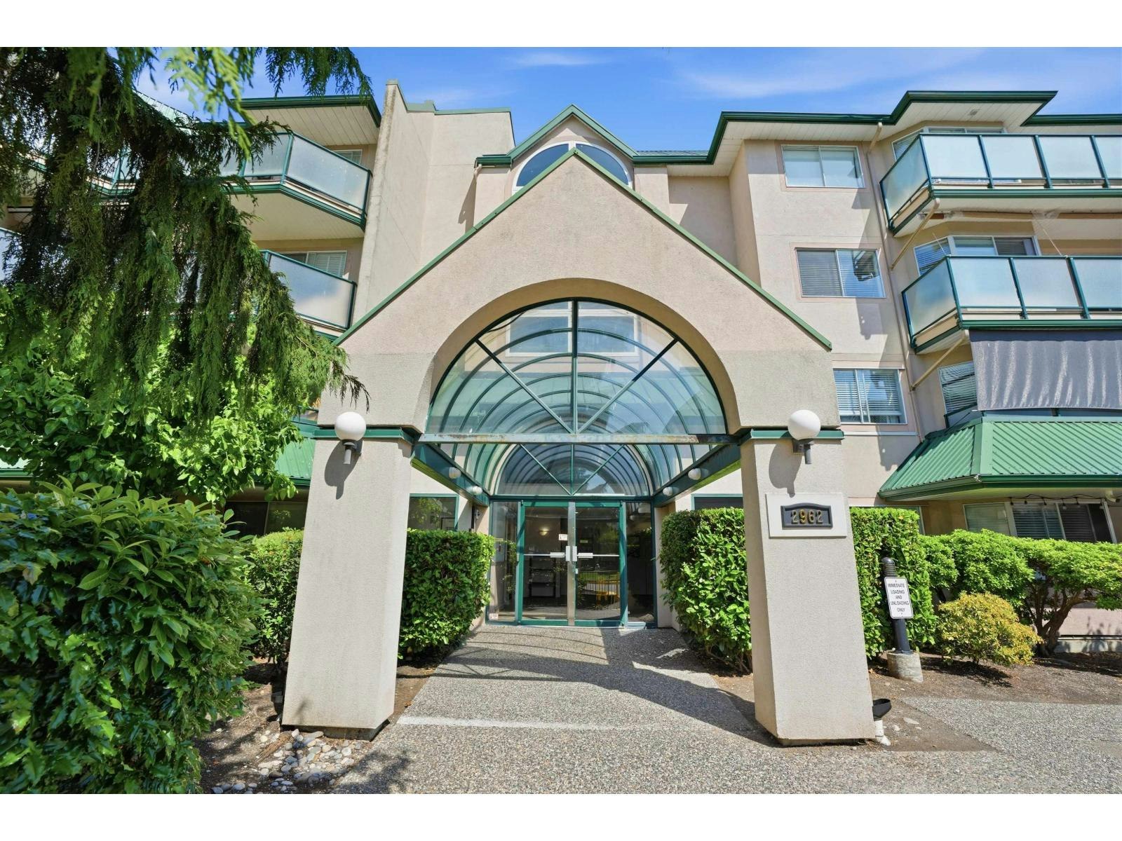 418-2962 Trethewey Street - 3