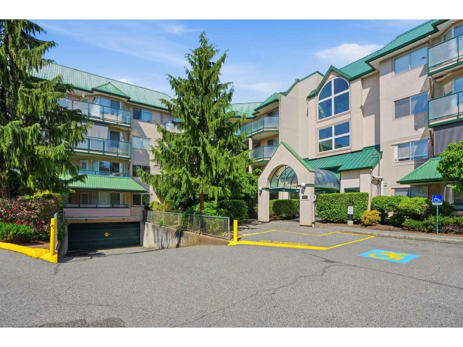 418-2962 Trethewey Street - 2