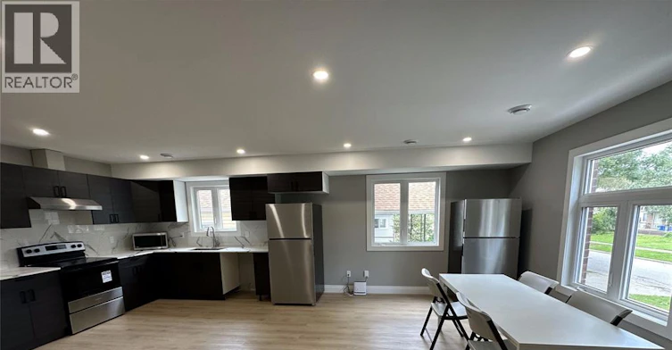 Main Room 2-757 Randolph Avenue, Windsor, ON, N9B 2T7 - 3