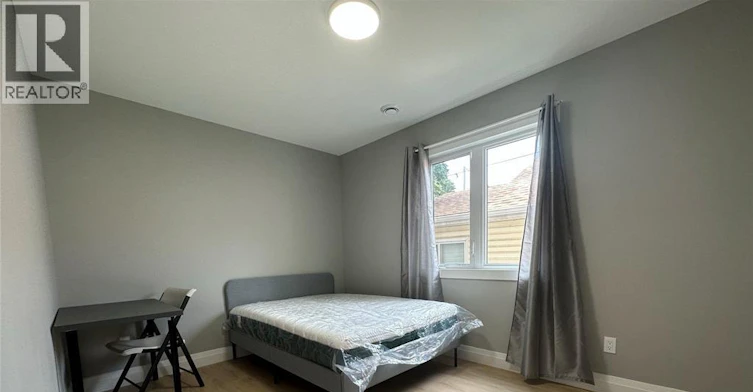 Main Room 2-757 Randolph Avenue, Windsor, ON, N9B 2T7 - 6