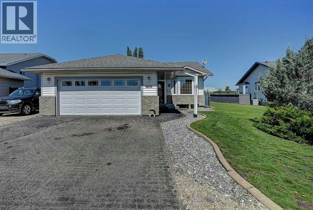8206 107 Street, Grande Prairie, AB, T8W 2J6