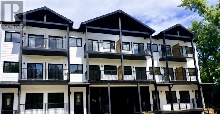 1A-243 Bradford Street, Ottawa, ON, K2B 5Z5