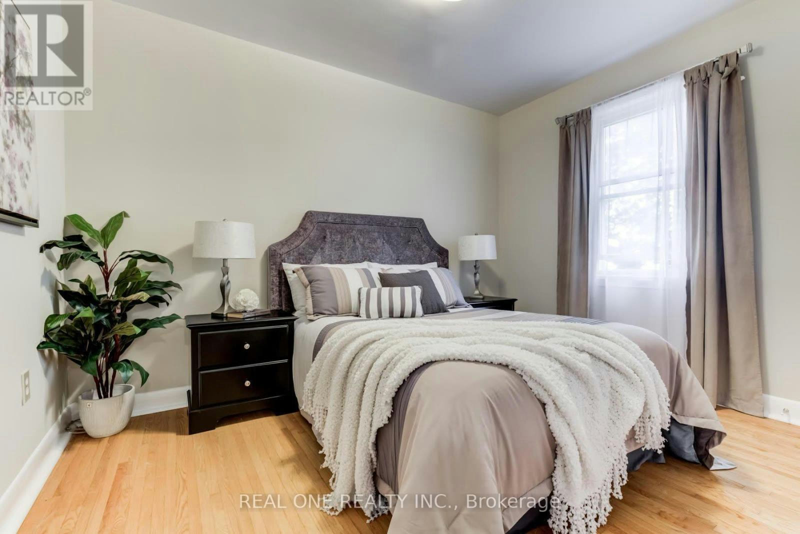 349 Horsham Avenue, Toronto, ON, M2R 1G8 - 8