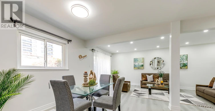 4-10 Leith Hill Road, Toronto, ON, M2J 1Z2 - 7