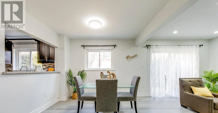 4-10 Leith Hill Road, Toronto, ON, M2J 1Z2 - 8