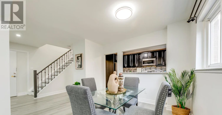 4-10 Leith Hill Road, Toronto, ON, M2J 1Z2 - 10