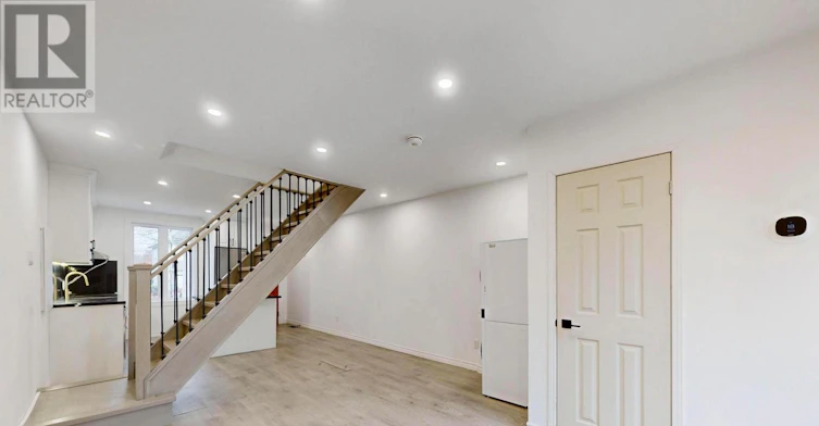 393 Jones Avenue, Toronto, ON, M4J 3G5 - 8