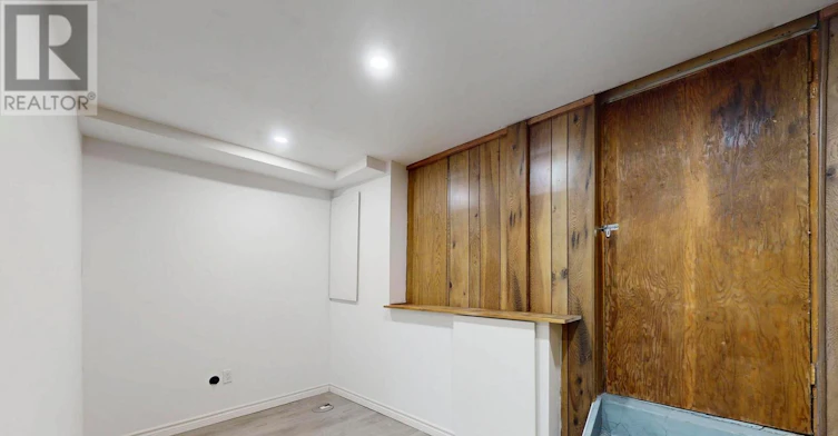 393 Jones Avenue, Toronto, ON, M4J 3G5 - 23