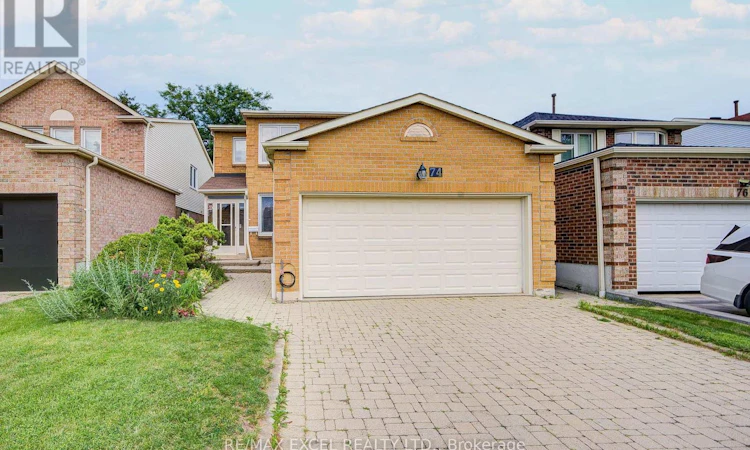 74 Holmbush Crescent