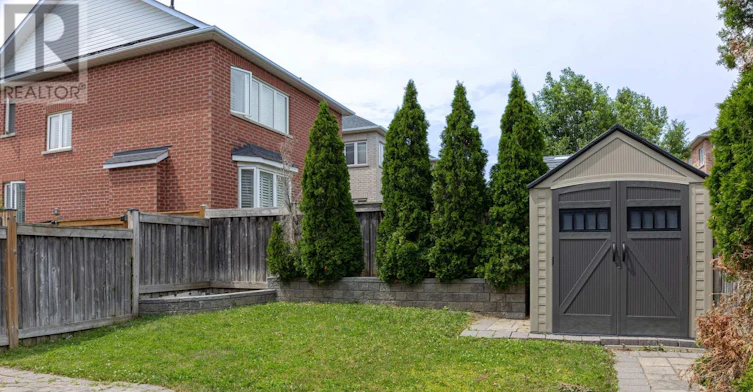 7 Mantle Avenue, Whitchurch-Stouffville, ON, L4A 0M6 - 4