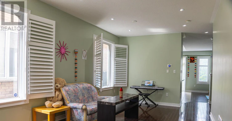 7 Mantle Avenue, Whitchurch-Stouffville, ON, L4A 0M6 - 6
