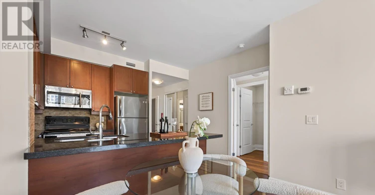 304-57 Upper Duke Crescent, Markham, ON, L6G 0B9 - 17