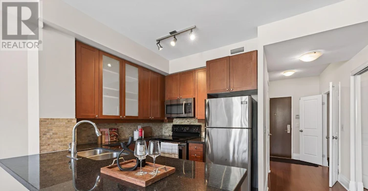 304-57 Upper Duke Crescent, Markham, ON, L6G 0B9 - 14