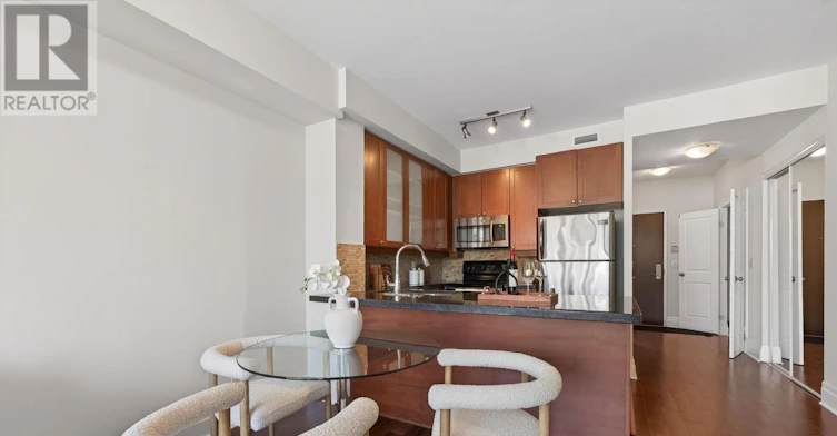 304-57 Upper Duke Crescent, Markham, ON, L6G 0B9 - 16
