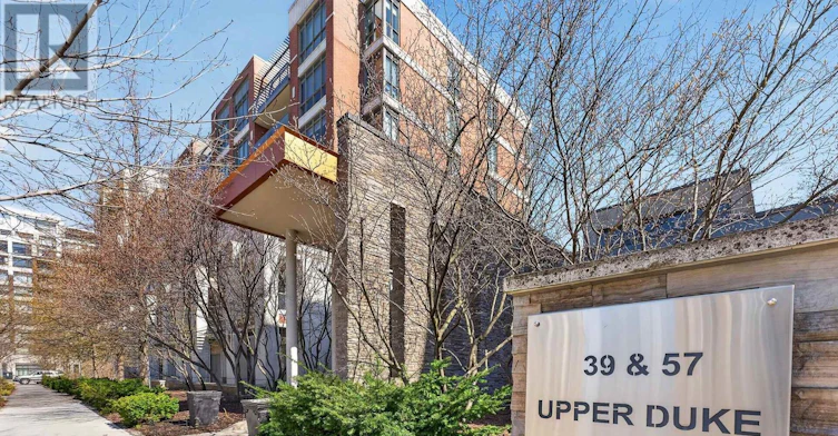 304-57 Upper Duke Crescent, Markham, ON, L6G 0B9 - 2