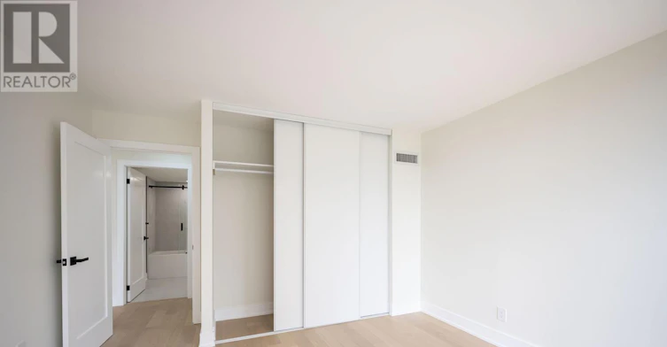 1006-50 Eglinton Avenue W, Mississauga, ON, L5R 3P5 - 15